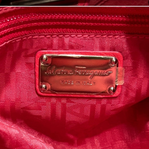 Salvatore Ferragamo Authentic Salmon Colored Pebble Grain Leather Bag - Picture 7 of 9